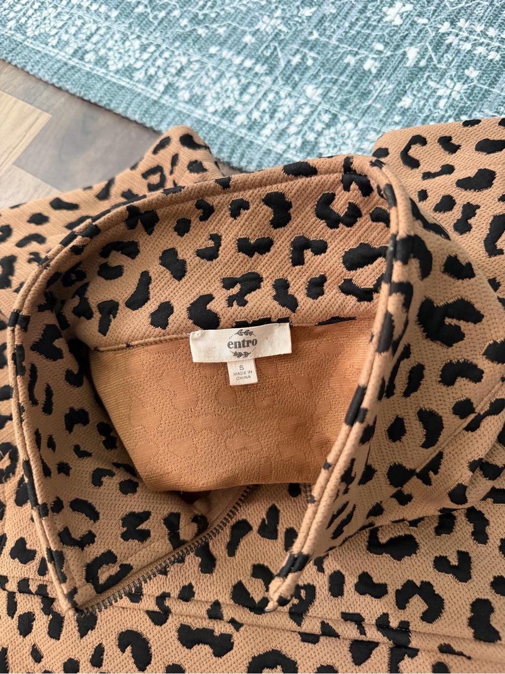 entro Leopard Print Half-Zip Sleeveless Pullover in Tan and Black - Picture 3 of 4
